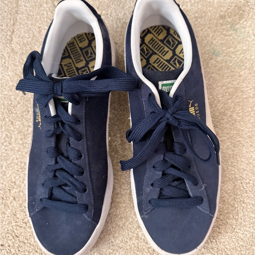 Puma Blue and White Sneakers Suede Classic, size 8 NWOB